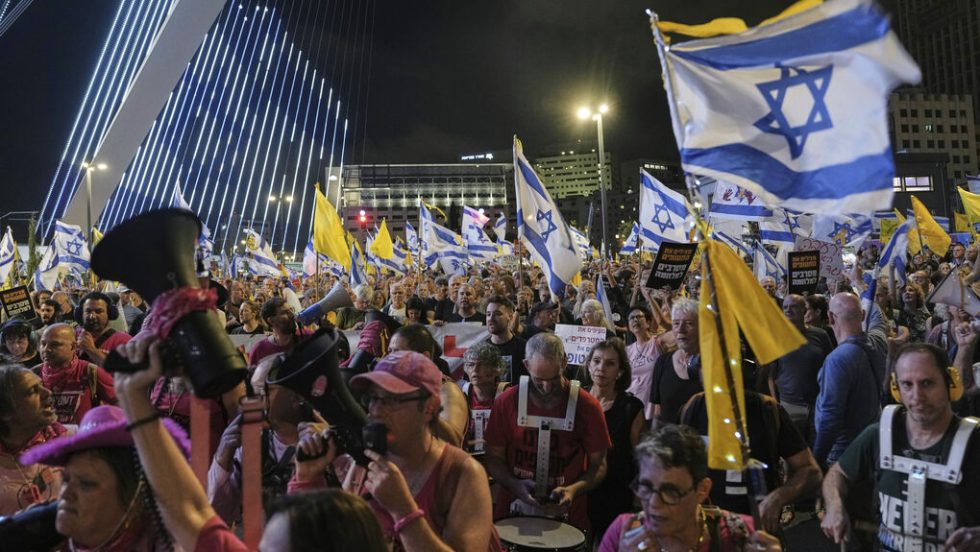 israelis protest
